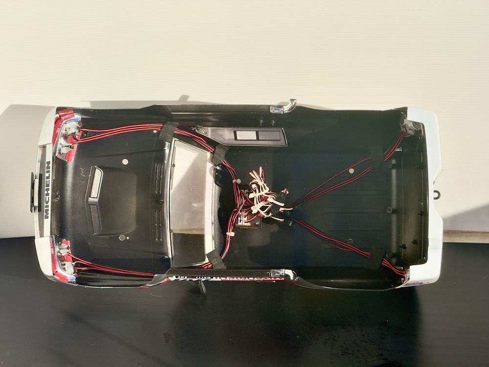 RC Crawler 1:10 - Mitsubishi Pajero Evo 1998 Paris-Dakar