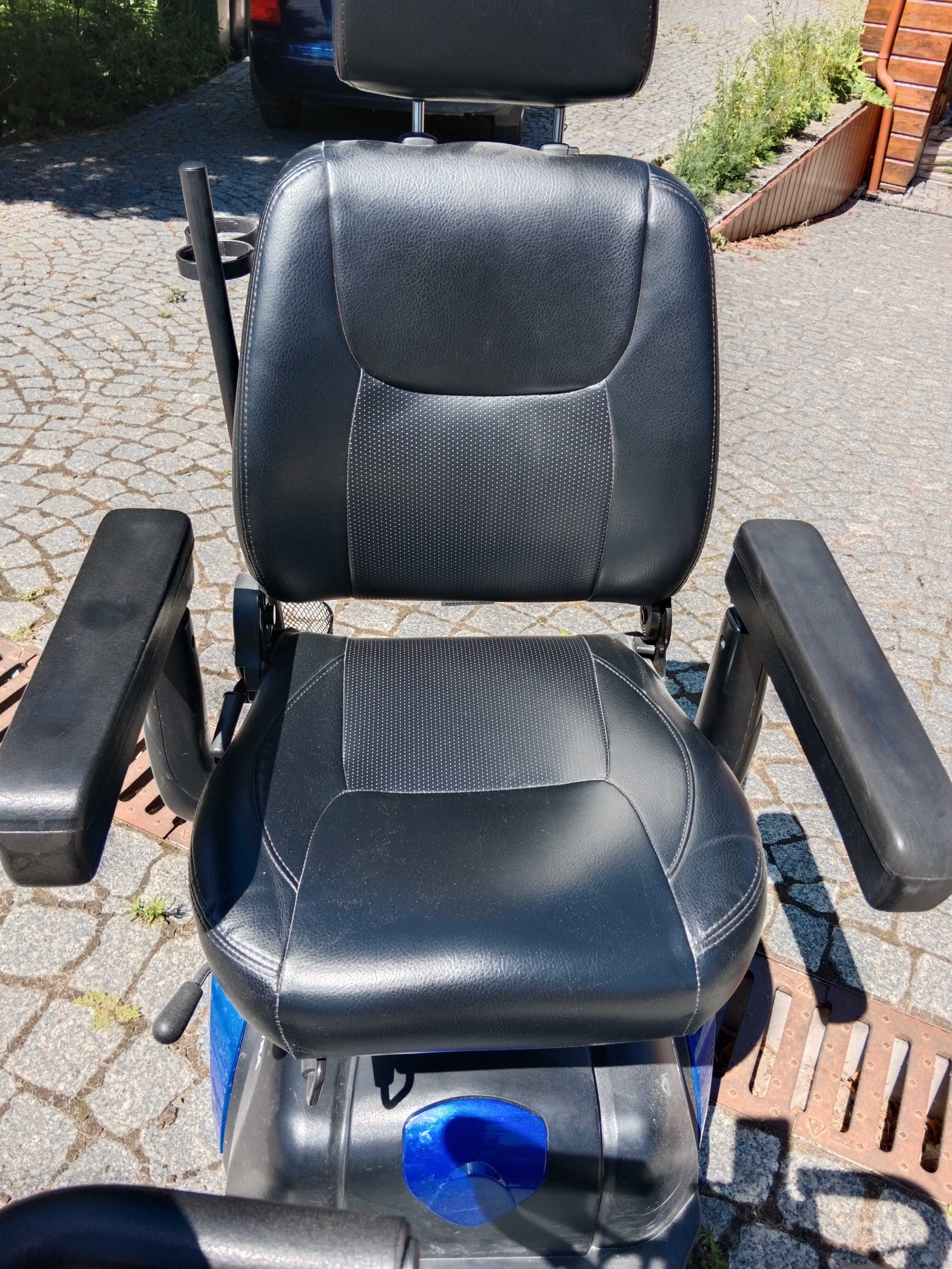 Sprzedam elektryczny wózek inwalidzki