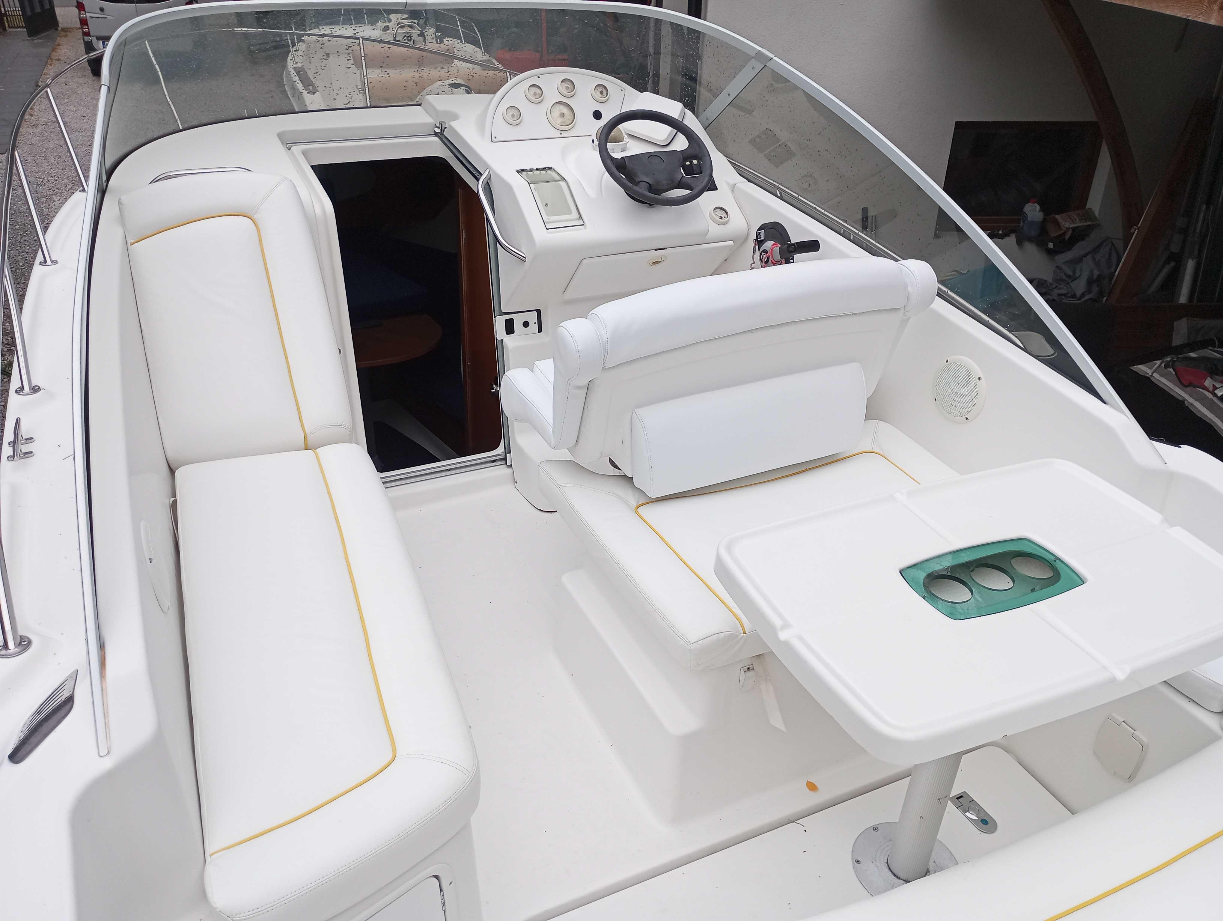Łódź motorowa Beneteau Flyer 701 Mercruiser 4.3 Mpi