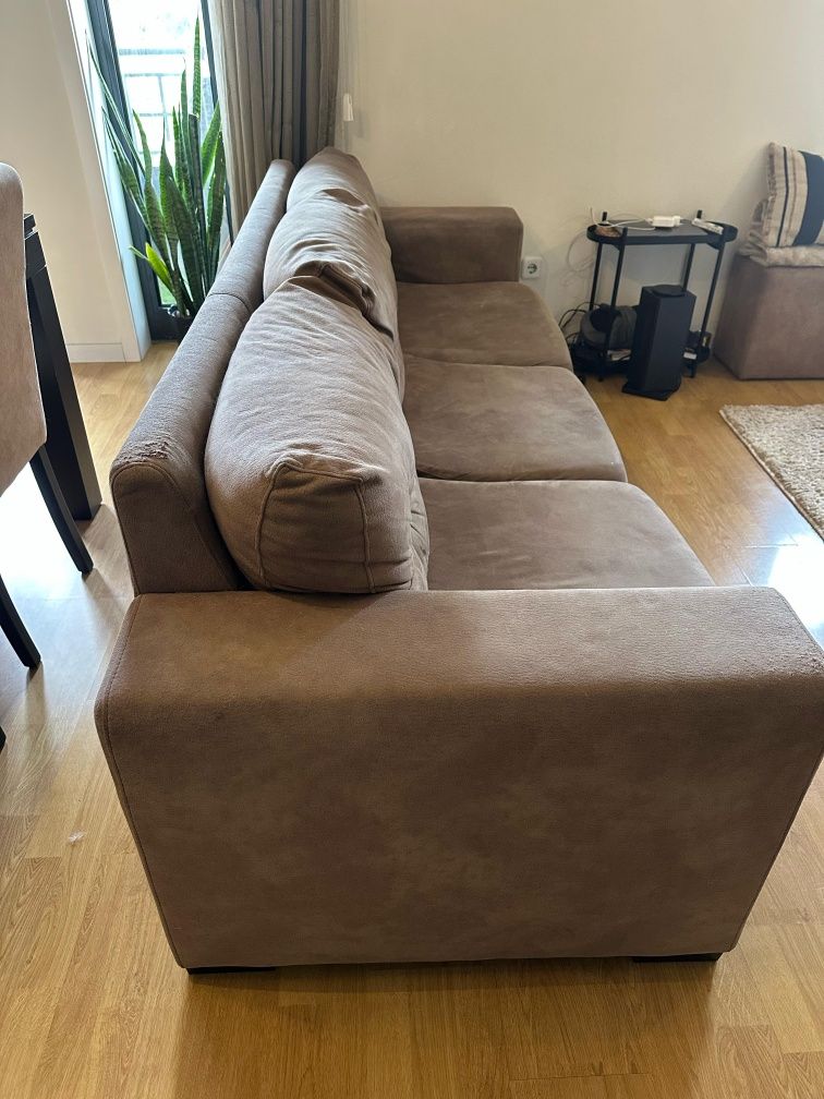 Sofá de sala bege
