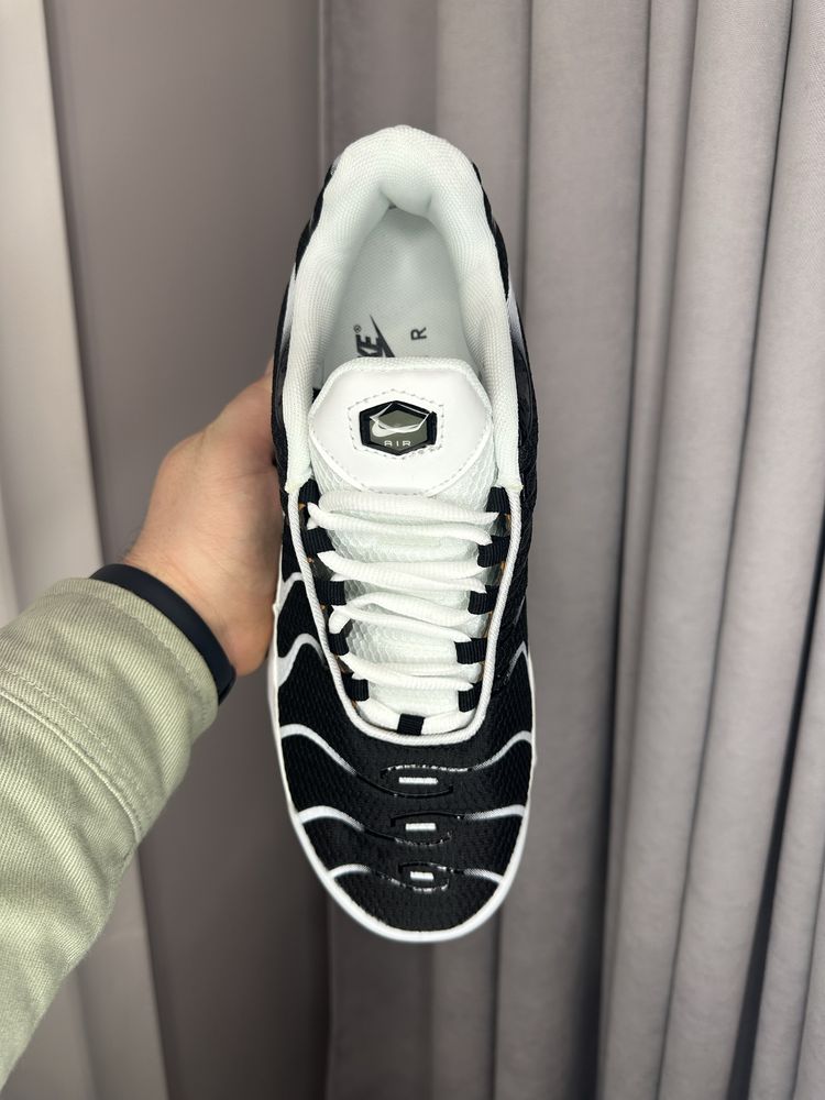 Кросівки Nike Air Max Plus TN  lack White 41-45