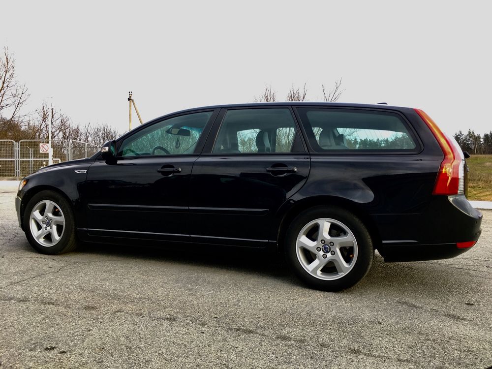 VOLVO V50 1.6 d2 мех 6ст