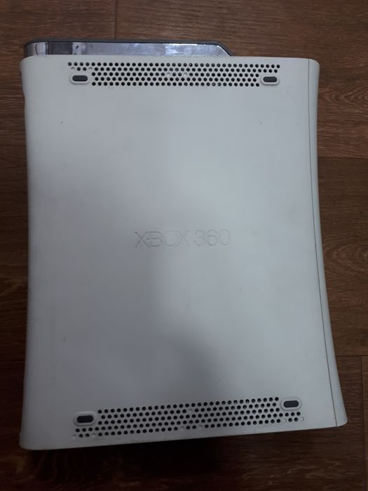 Microsoft Xbox 360 120Gb.