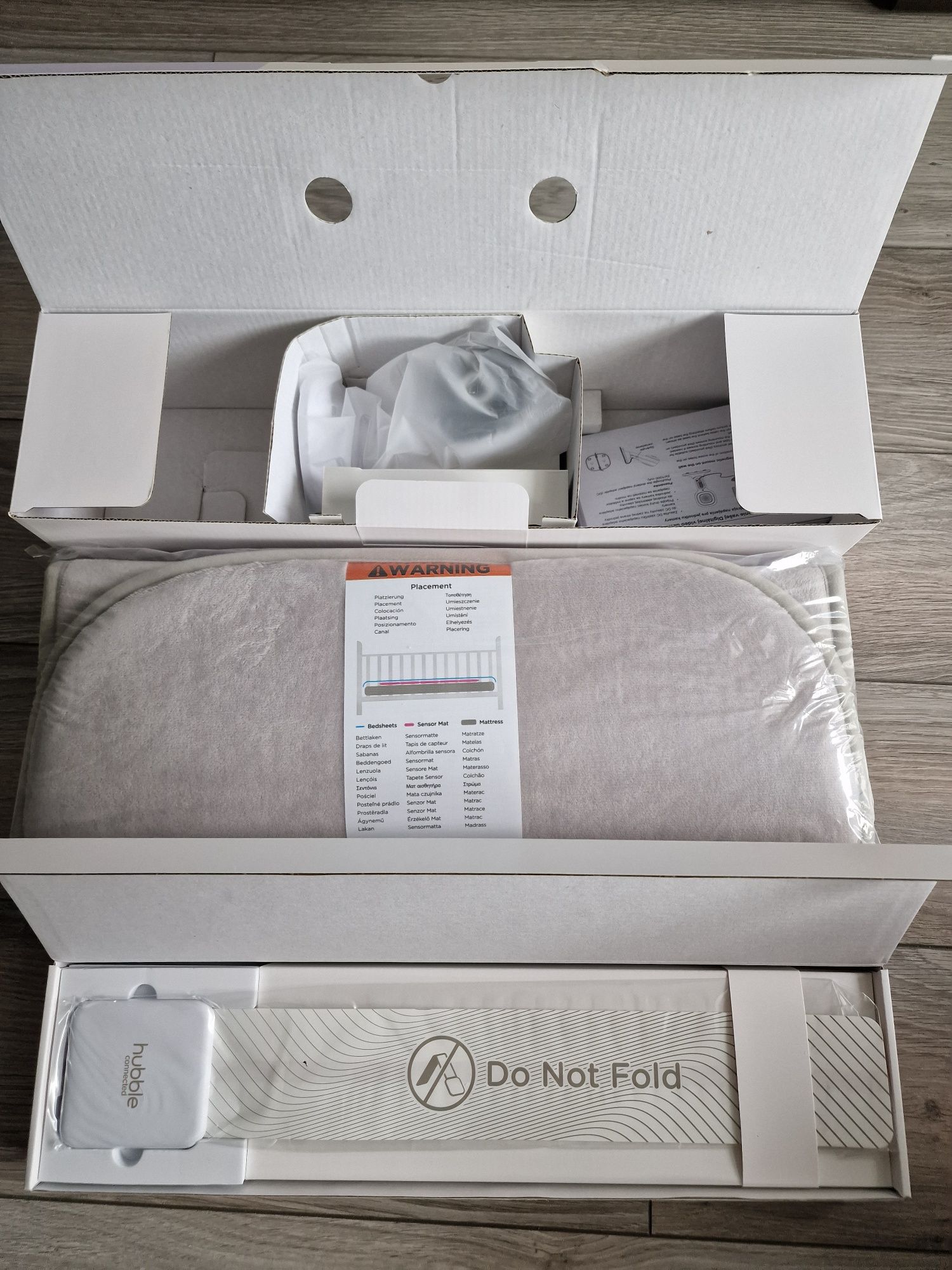 Nowa niania elektroniczna z mata sensoryczna HUBBLE CONNECTED Dream+
