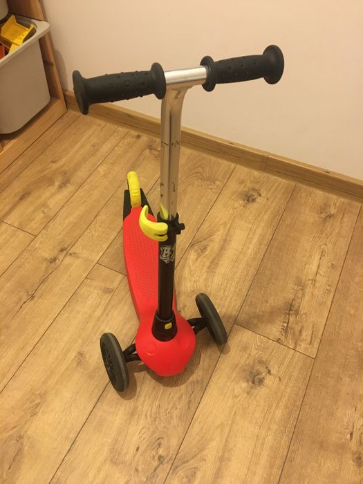 Hulajnoga trójkołowa decathlon