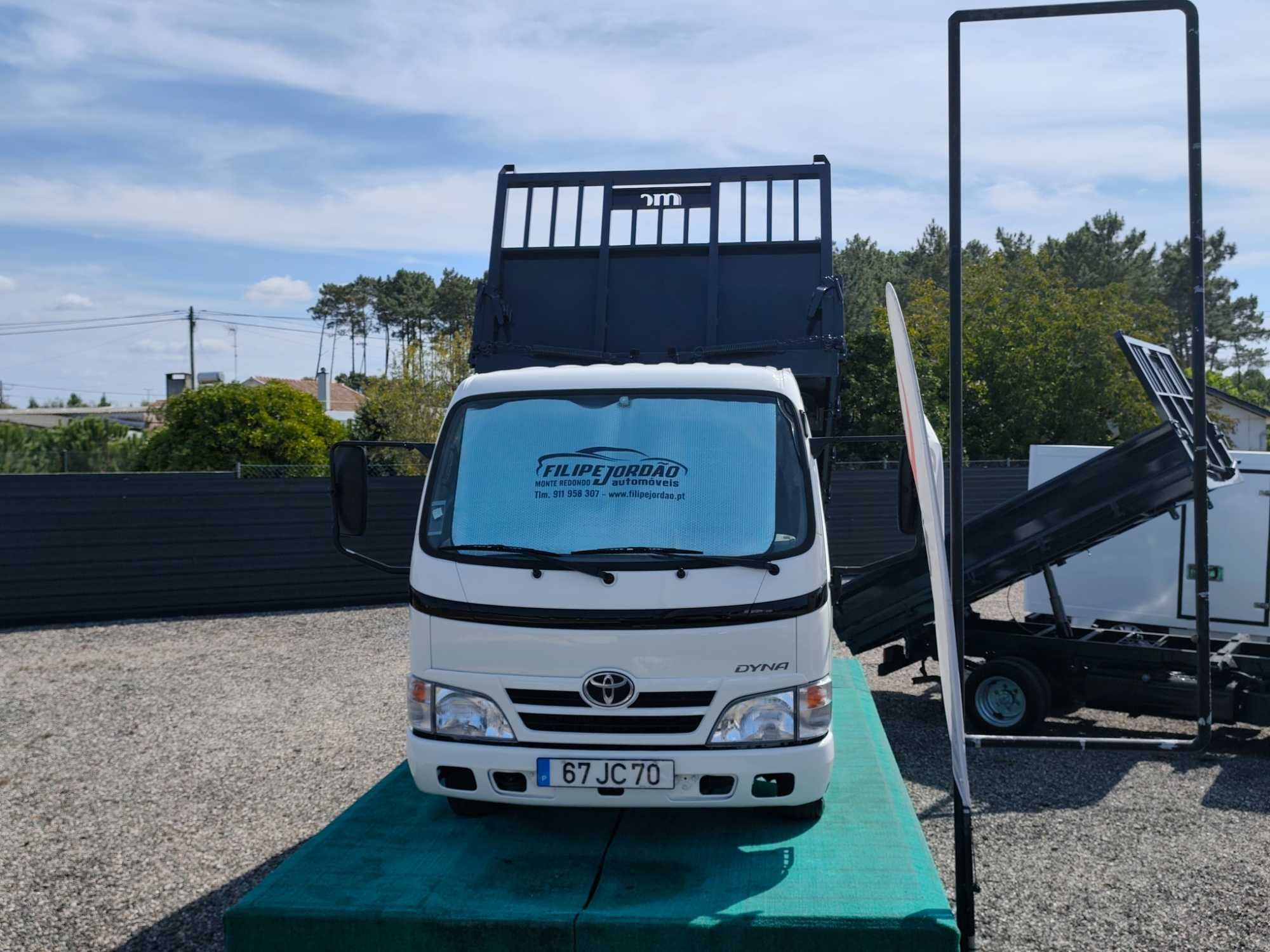 Toyota Dyna 3.0 d4d com bascula nova