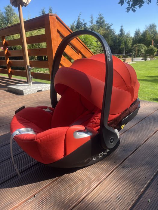 Fotelik Cybex Platinum Cloud Z i-size + baza isofix