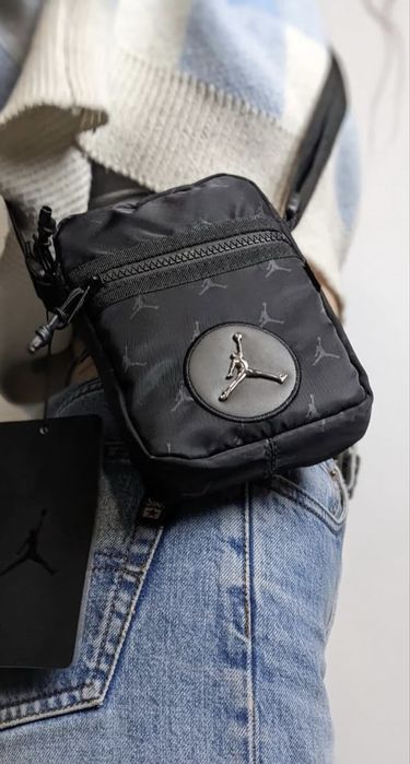 Сумка Jordan/Джордан чорна (18x13x4см), чоловіча/жіноча, крос-боді