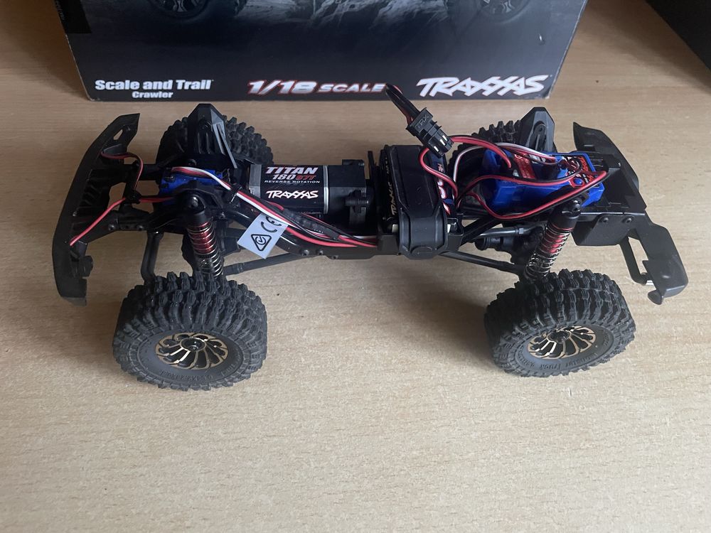 Traxxas bronco trx4m po modyfikacjach + czesci i  2 pakiety!