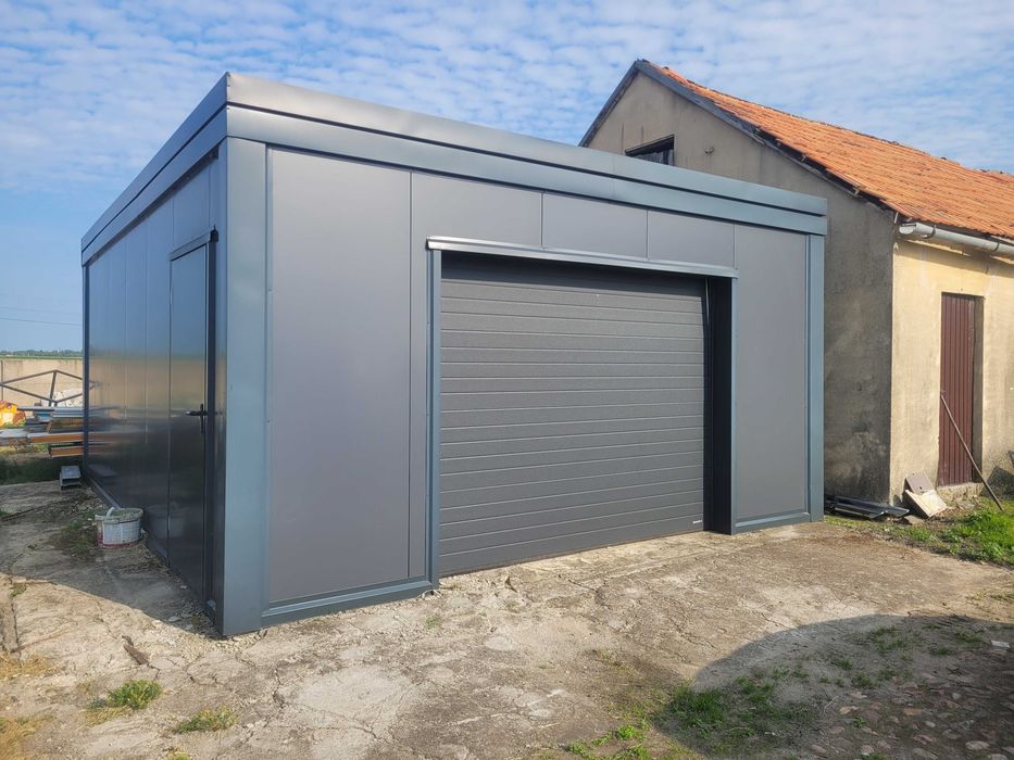 Garaż z płyty warstwowej 3,5 x 5,65m Ocieplany Konstrukcja Ocynkowana