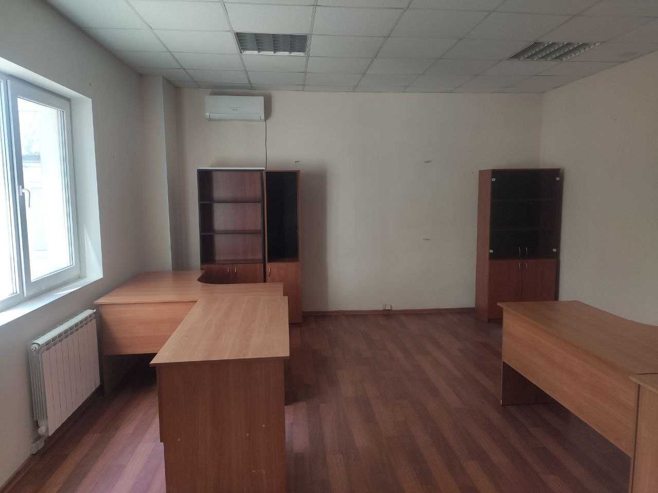 Будівля під бізнес біля ТЦ Епіцентр  1266 м2 + 25 соток