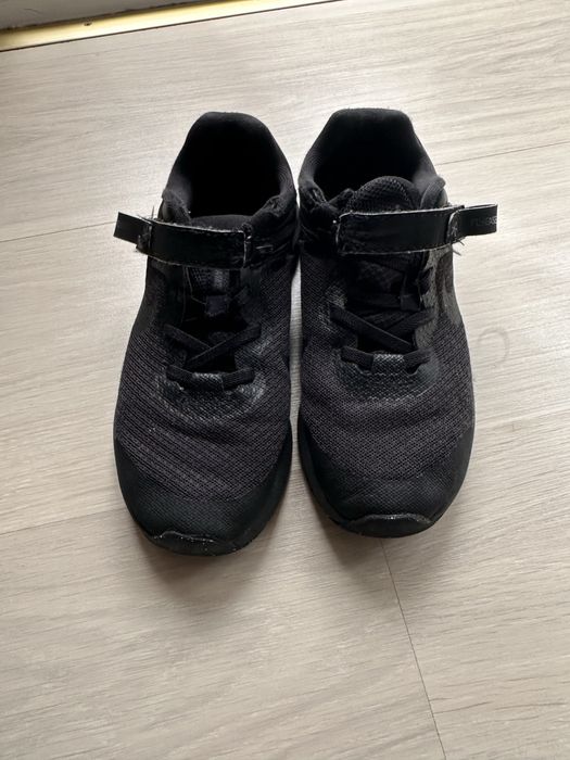 Кросівки Nike ,в гарному стані