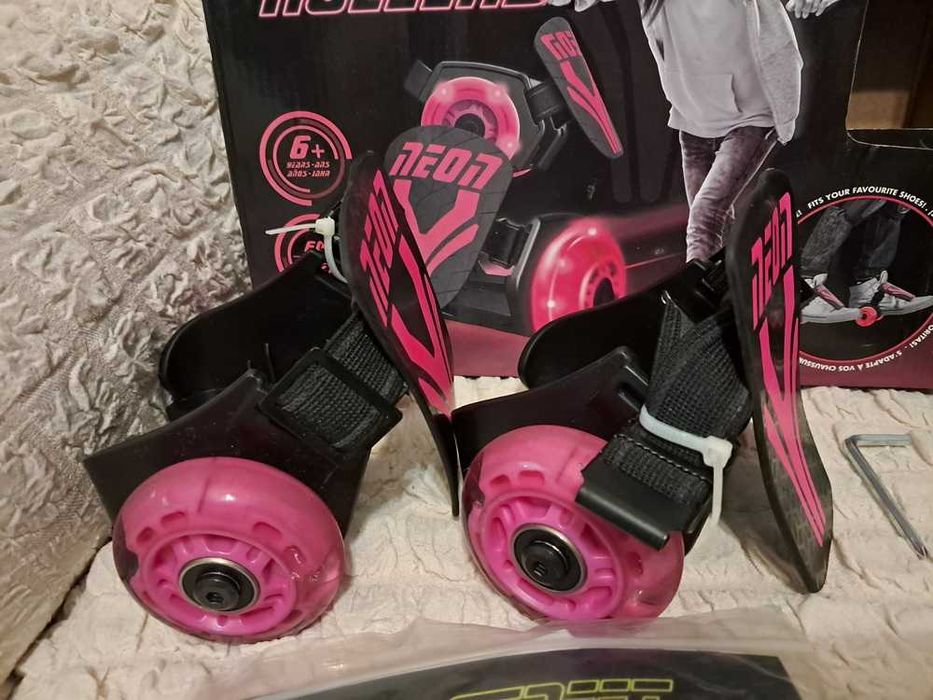 Ролики на пятку Neon Street Roller, рожеві та зелені