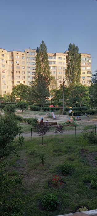 Продам 3ёх.ком. кв.Л.Б. 2/9 70м².10мик ОСББ..