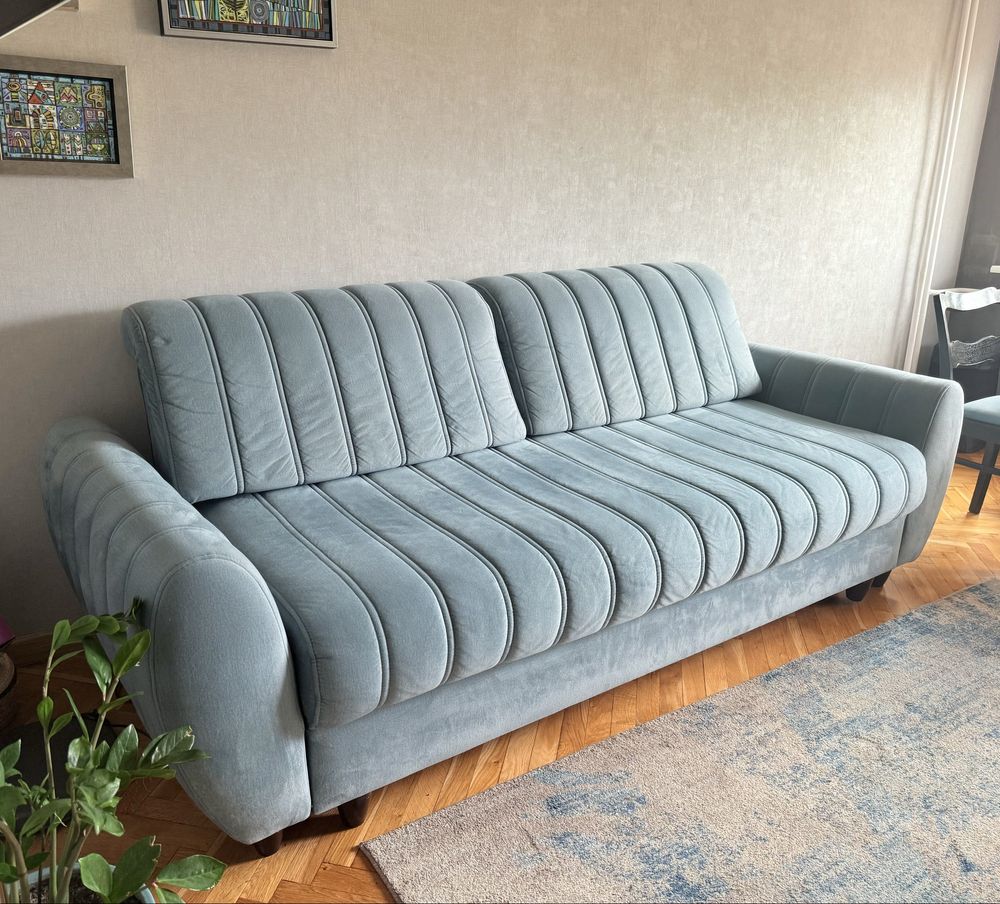 Sofa rozkladana Agata Meble błękitna welur