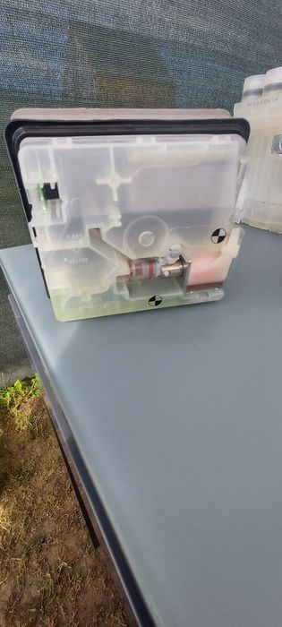 Dozownik na nablyszczacz do zmywarki Bosch