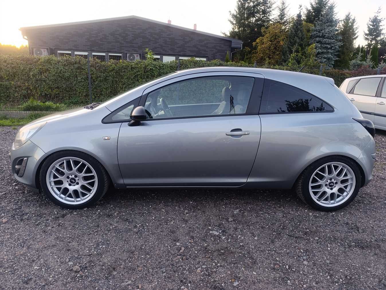 CORSA SPORT 2011r LIFT 1,4 Benz MEGA Niski Przebieg Niemiec 100% OPŁAT