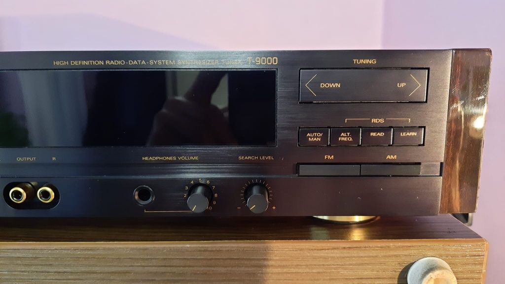 Tuner Grundig T9000 Fine Arts Top stan