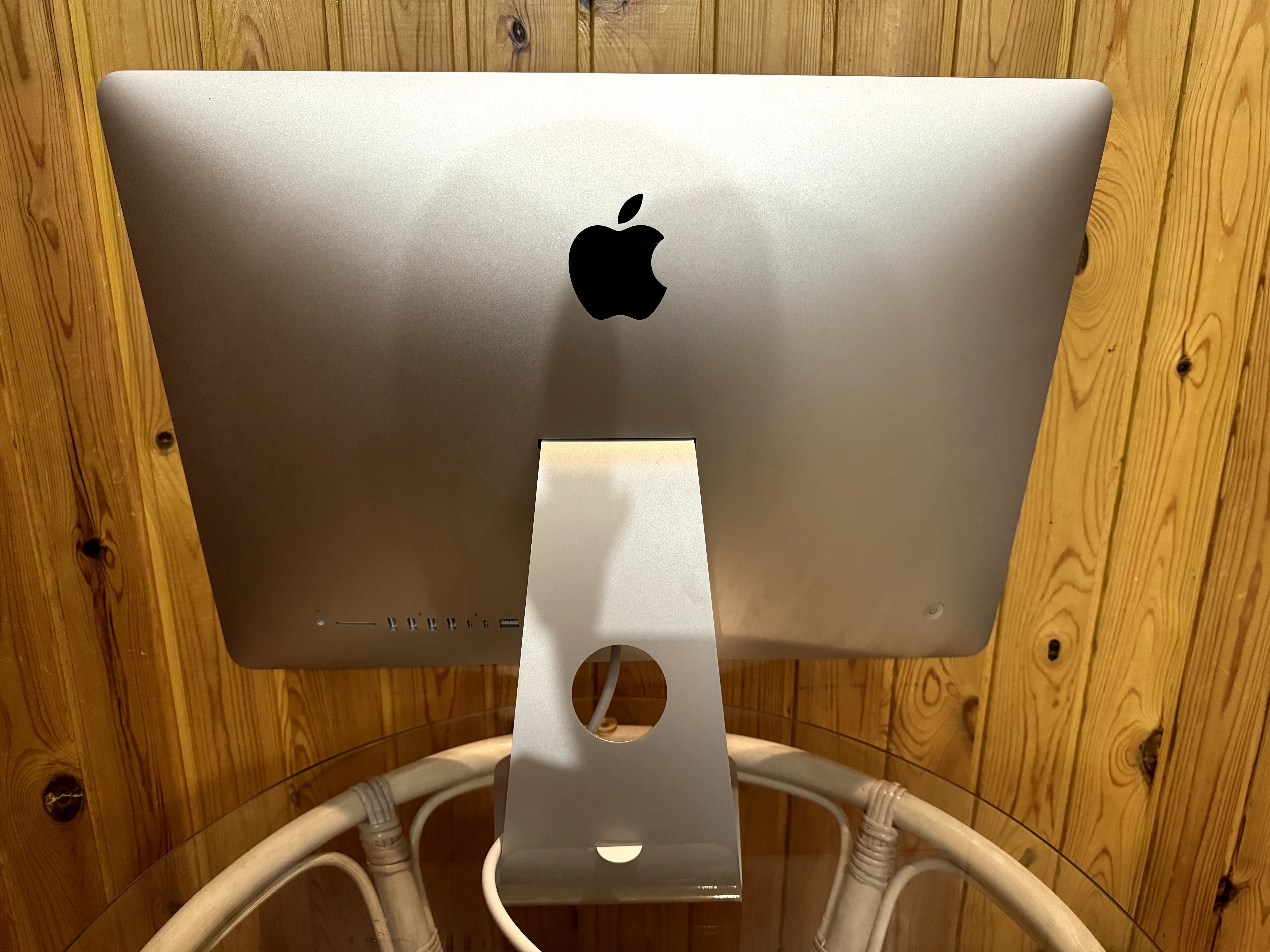 Моноблок Apple iMac 21,5  (MHK03)