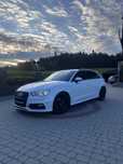 Audi a3 8v quatro hatchback 3x s-line 184km, Radar!