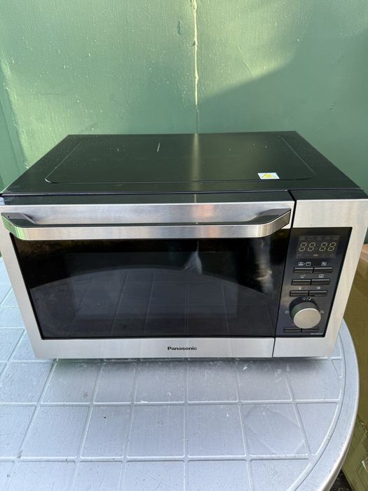 !!!WYPRZEDAŻ!!! Panasonic NN-C69KSMEPG Kuchenka mikrofalowa 30l, 1000W