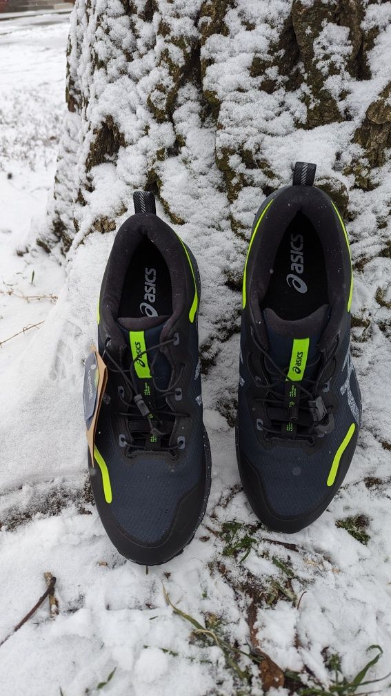 Asics Cumulus 23 awl размер us10,5 или 44,5