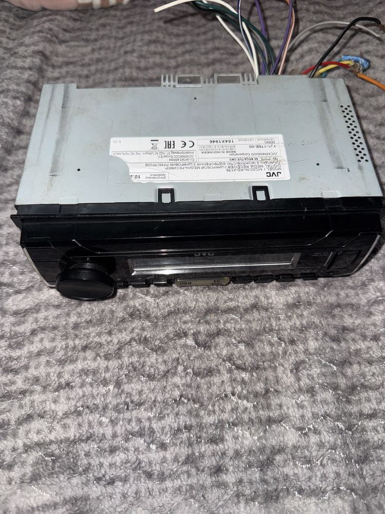 Продам магиитолу Jvc KD-X176