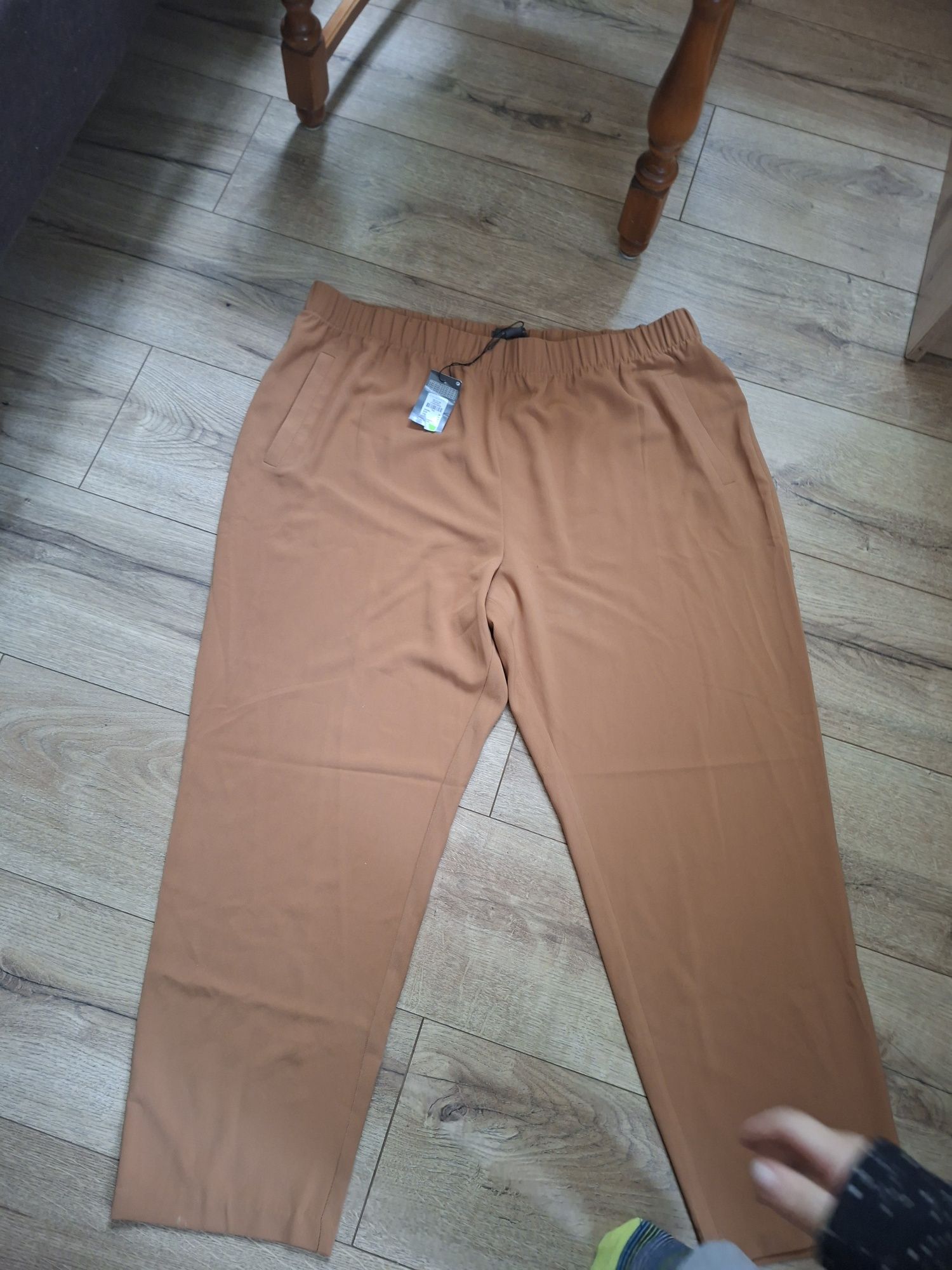 Spodnie damskie  nowe  50/52