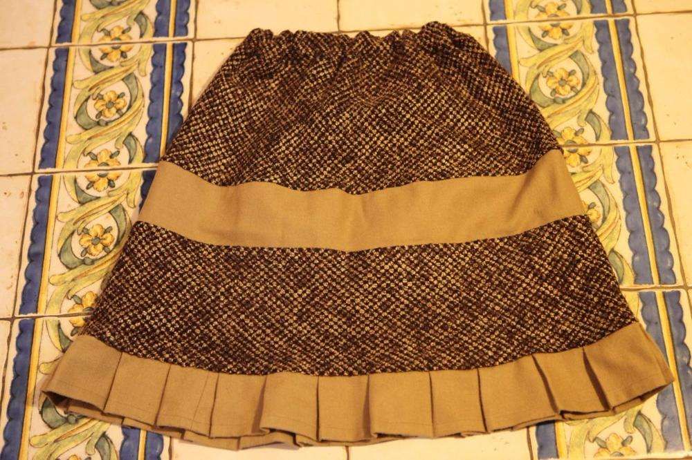 Spódniczka mini na gumce 38/40 M/L