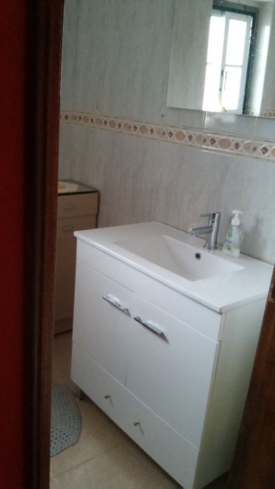 Alugo T1 Charneca da Caparica