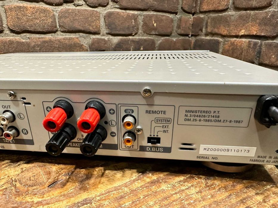 Amplituner Marantz SR 1000
