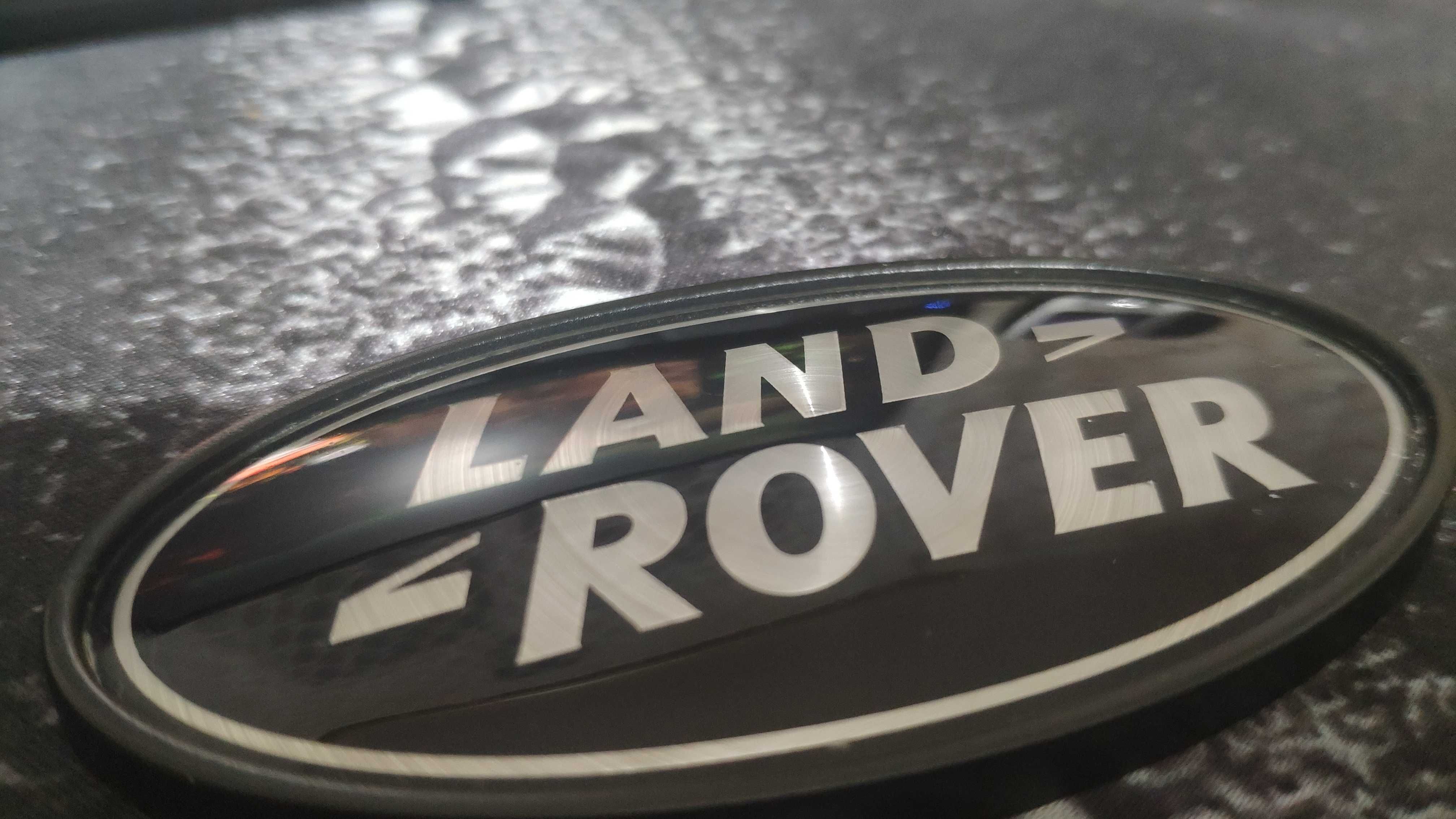 Емблема Land Rover