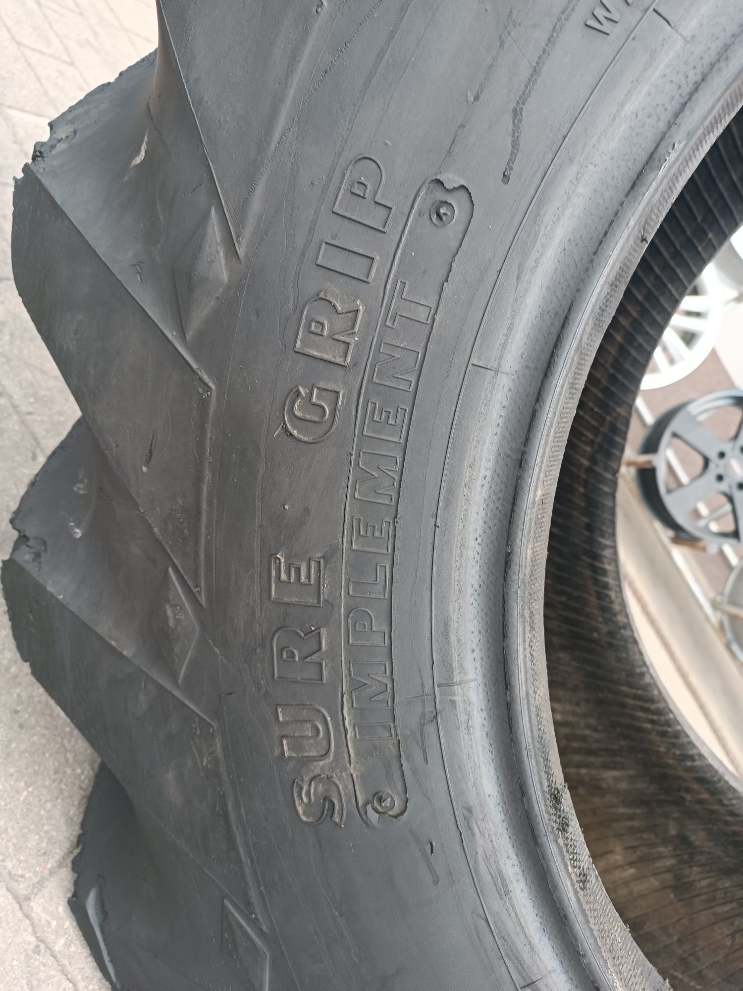 16.5/85-24 Goodyear Sure Grip