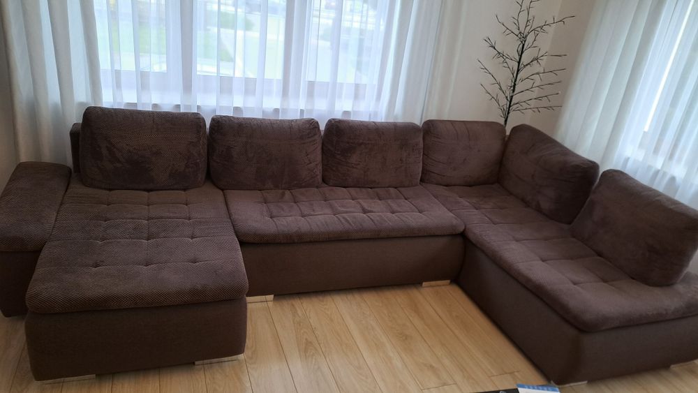 Kanapa narożnik sofa brązowa.
