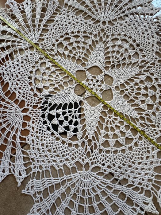 Серветка гачком . 77см.