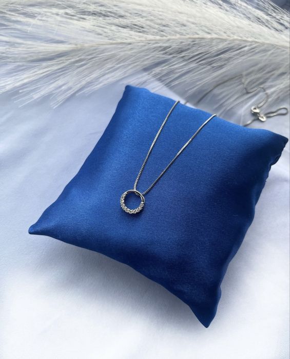 Срібна підвіска з фіанітами