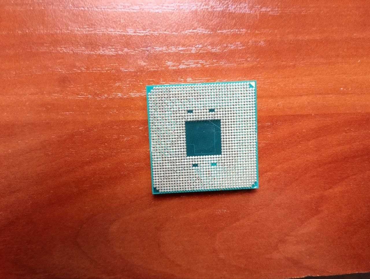 AMD Ryzen 3 2220 g box model(кулер у комплекті)