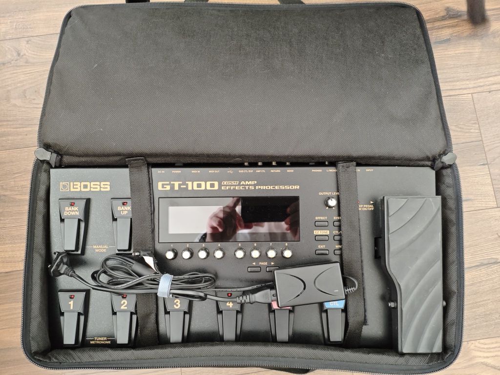 BOSS GT 100 multiefekt