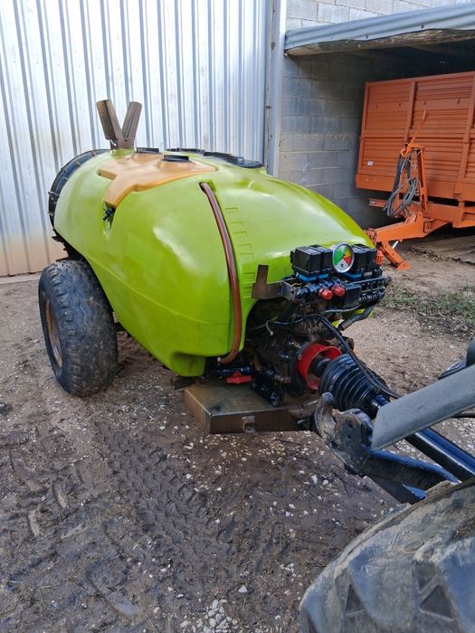 Pulverizador Rocha 1000l