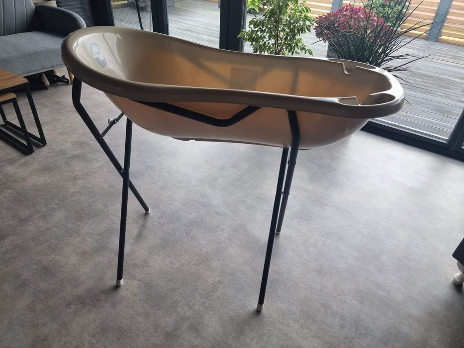 Wanienka ze stelażem