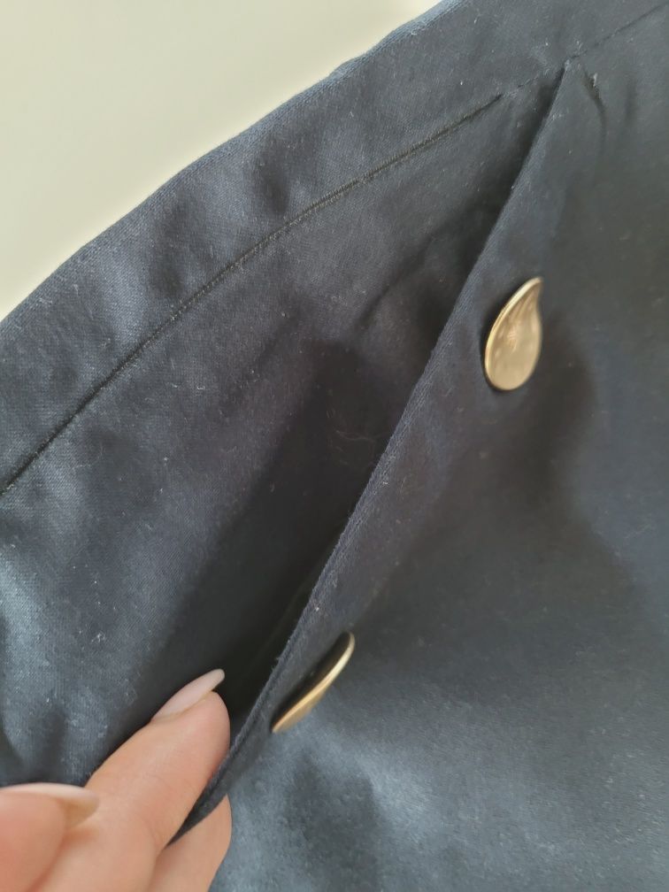 Krótkie eleganckie spodenki Mohito r.36