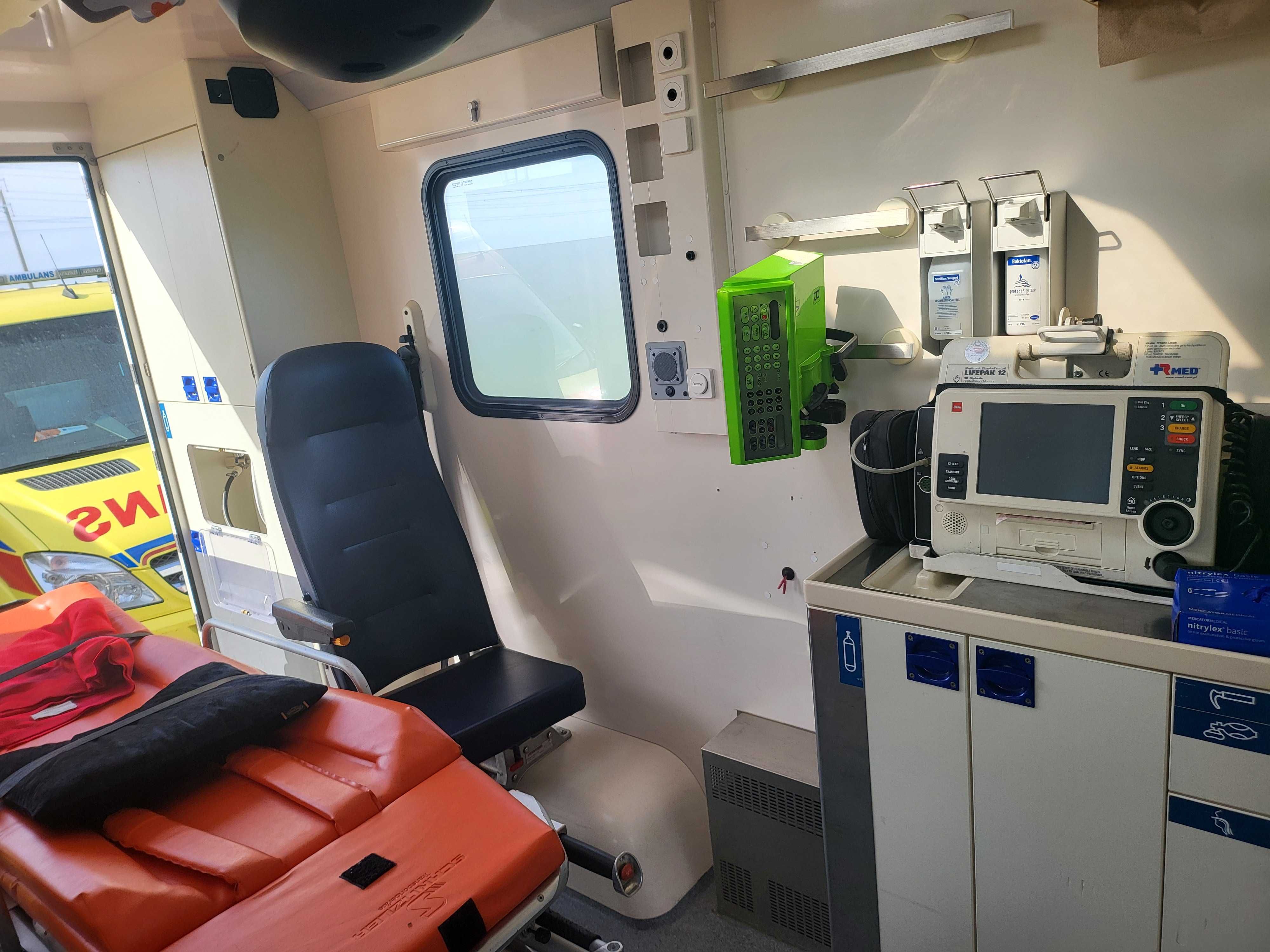 Ambulans VW Crafter Kontener 2013r