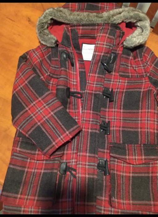 Śliczny Płaszczyk chłopięcy