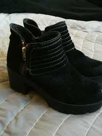 Bota/Botim preto 37