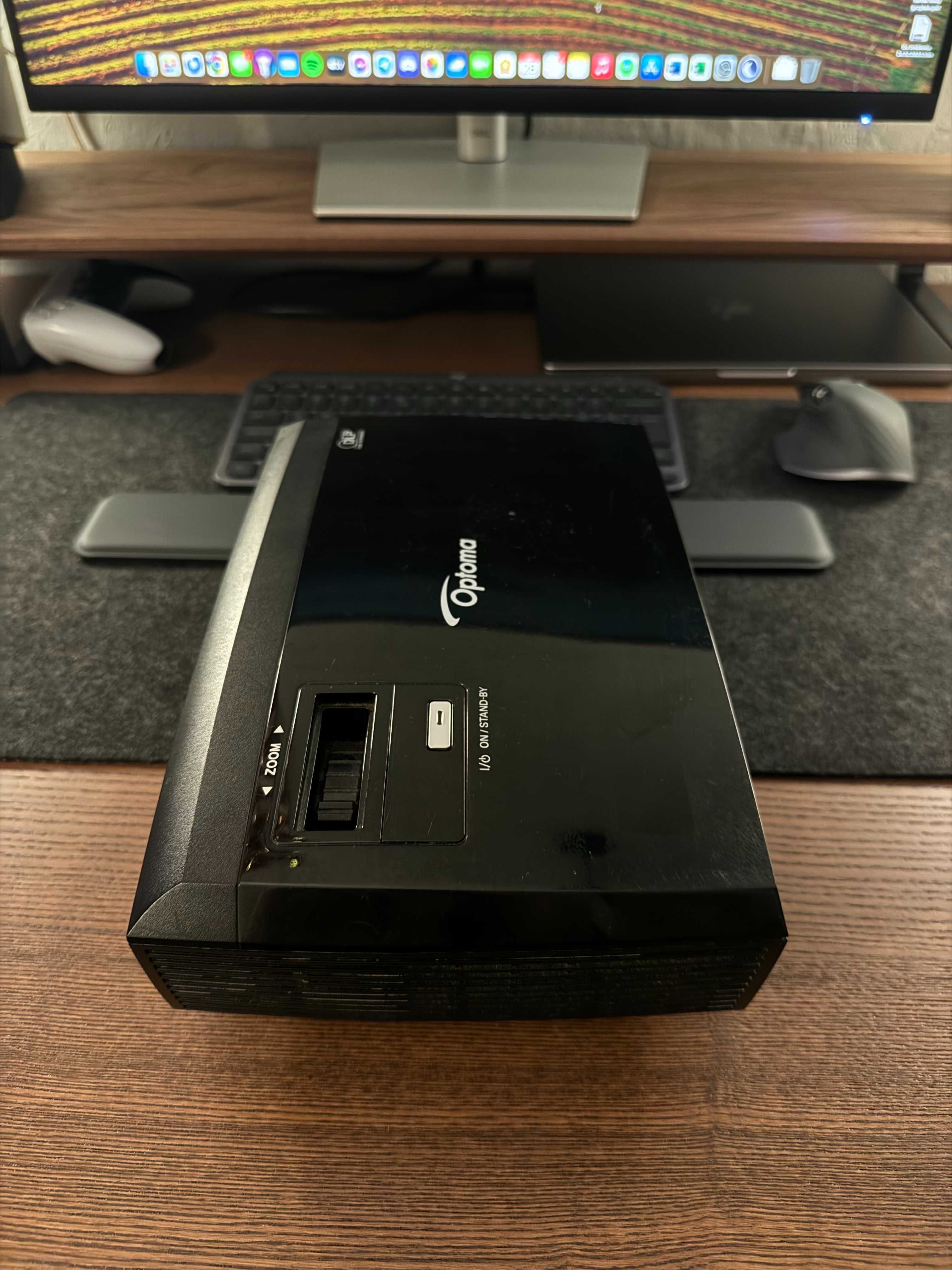 Projektor rzutnik firmy Optoma HDMI -> VGA