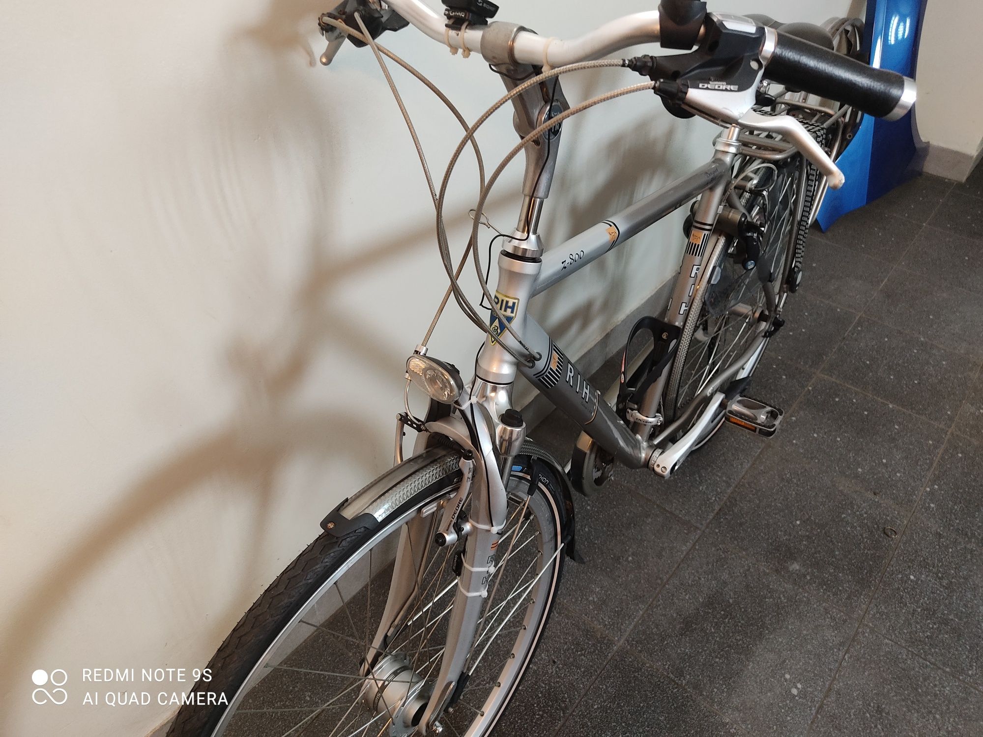 Rih Z 800, Shimano deore 3×9, soper stan