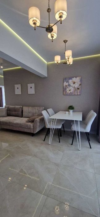 Світла та простора 3 кімнатна квартира у ЖК"Вертикаль" р-н ТРЦ Караван