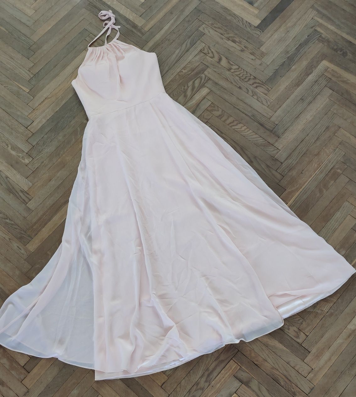 Suknia dla druhny, perłowo-pudrowa