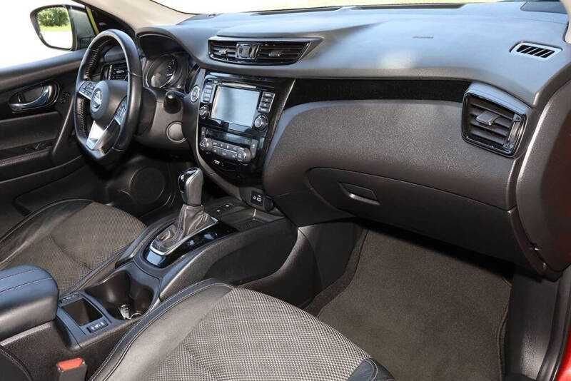 Nissan Rogue Sport SV 2021