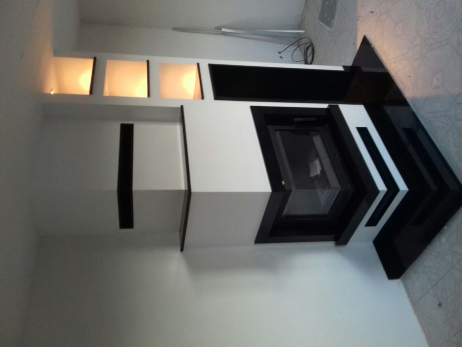 kominek z narożnym wkładem